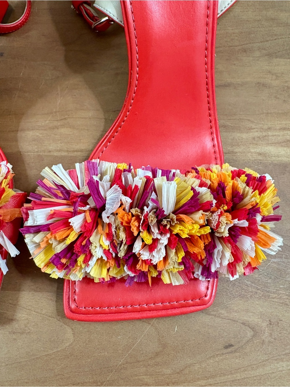 Sam Edelman Relove CLARE Red Ankle Strap Pom Pom Sandal, Womens size 8 - Picture 14 of 16